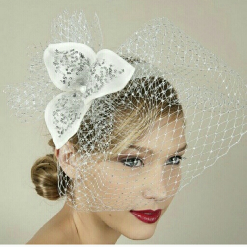 JANE TRAN White Shimmery Flower Bridal Headband